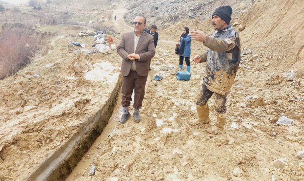 دستور جهادی برای رفع مشکلات تولیدکنندگان “زیزی و کتا” /معتمدیپور: یک محموله لوله برای نجات مزارع ماهی آسیبدیده بارگیری شد دستور جهادی برای رفع مشکلات تولیدکنندگان “زیزی و کتا” /معتمدیپور: یک محموله لوله برای نجات مزارع ماهی آسیبدیده بارگیری شد