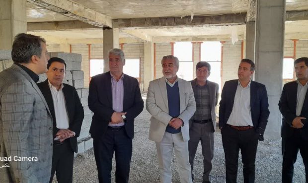بازدید رئیس دانشگاه علوم پزشکی یاسوج از بیمارستان در حال ساخت چرام+تصاویر